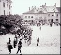 1928, průvod sokolů při odhalení pomníku padlým