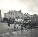 1938, Foltův povoz - dovoz zboží od dráhy do obchodu pana Dušátka, čp. 22